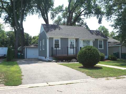 43 Fairfax Road, Fox Lake, IL 60020