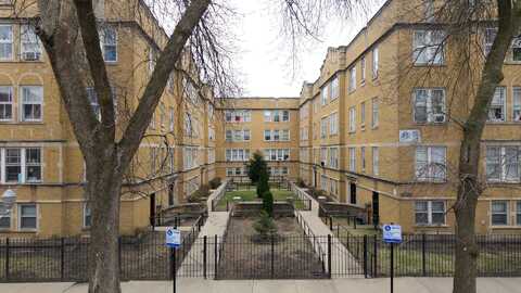 7405 N Damen Avenue, Chicago, IL 60645