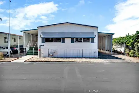 725 W Thornton Avenue, Hemet, CA 92543