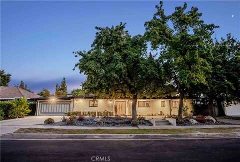 22410 Collins Street, Woodland Hills, CA 91367