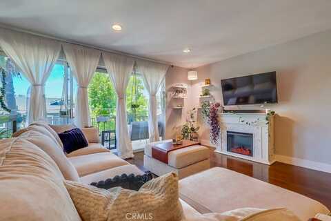 3609 E 2nd Street, Long Beach, CA 90803