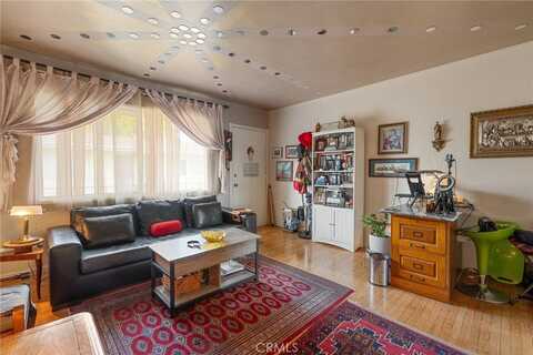 728 Cedar Avenue, Long Beach, CA 90813