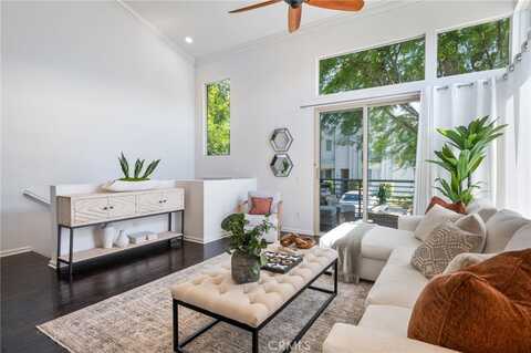 5547 Strand, Hawthorne, CA 90250