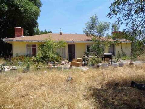 8801 Hayvenhurst Avenue, North Hills, CA 91343