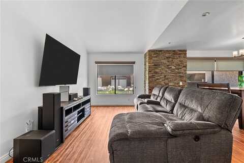 15050 Sherman Way, Van Nuys, CA 91405
