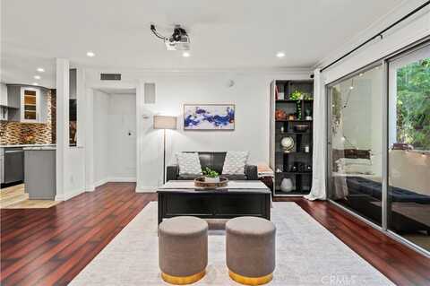 5215 Balboa Boulevard, Encino, CA 91316