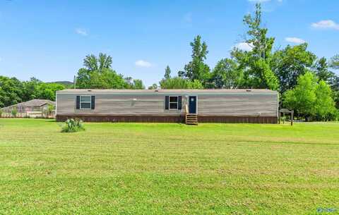 15 Black Ground Road, Laceys Spring, AL 35754