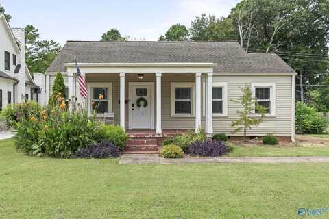 2506 Poincianna Street SW, Huntsville, AL 35801