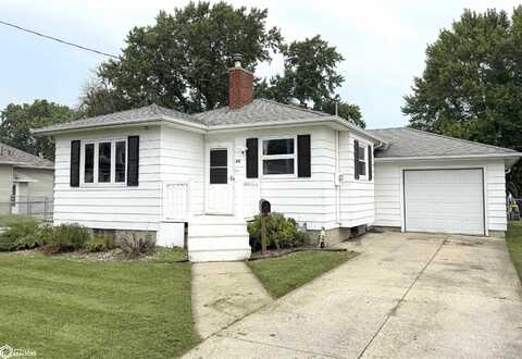 24 24th Street SW, Mason City, IA 50401