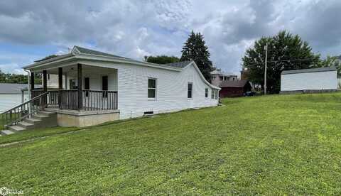 246 S 9th St, Burlington, IA 52601