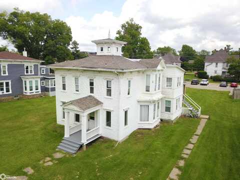 1126 Broad Street, Grinnell, IA 50112