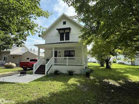 412 3Rd Street NW, Buffalo Center, IA 50424