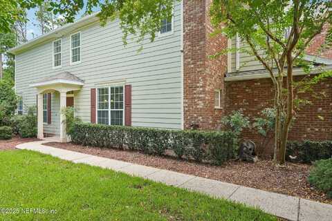 7001 ROUNDLEAF Drive, Jacksonville, FL 32258