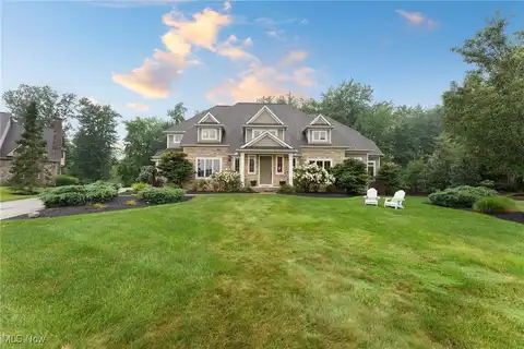 4822 Snow Blossom Lane, Brecksville, OH 44141