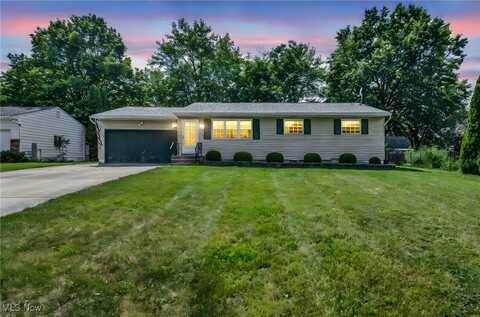 708 Charlotte Drive, Brunswick, OH 44212