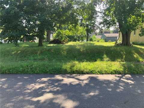 29th Street NW, Barberton, OH 44203