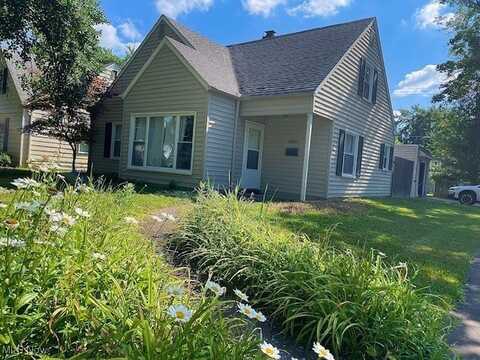 6883 Beresford Avenue, Parma Heights, OH 44130