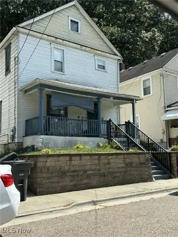 71 Rosalind Court, Akron, OH 44304