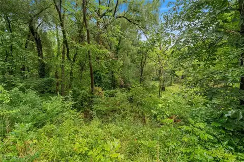 17660 Egbert Road, Bedford, OH 44146