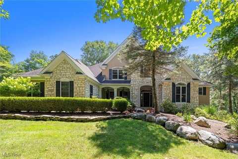 11625 Regent Park Drive, Chardon, OH 44024