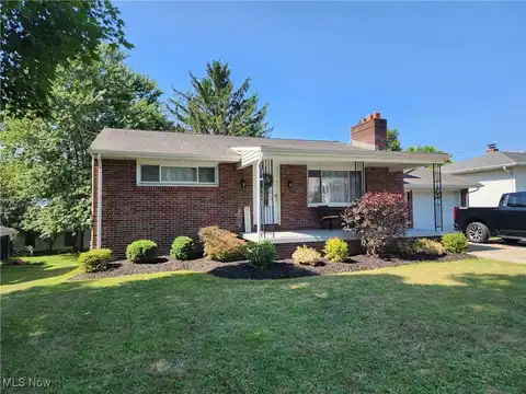 515 W Wood Street, Lowellville, OH 44436