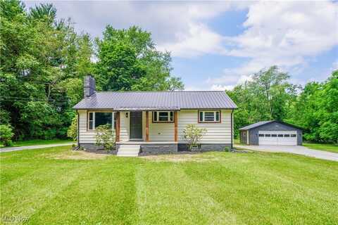 5589 Breezewood Drive NE, Canton, OH 44705