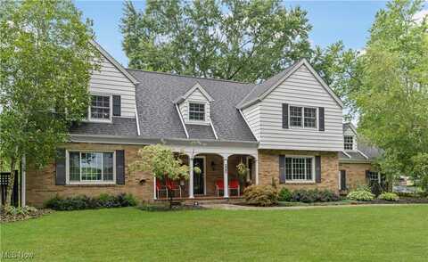 669 S Prospect Avenue, Hartville, OH 44632