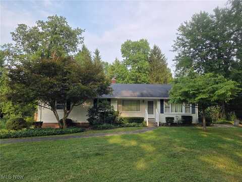 114 Lakeview Lane, Chagrin Falls, OH 44022