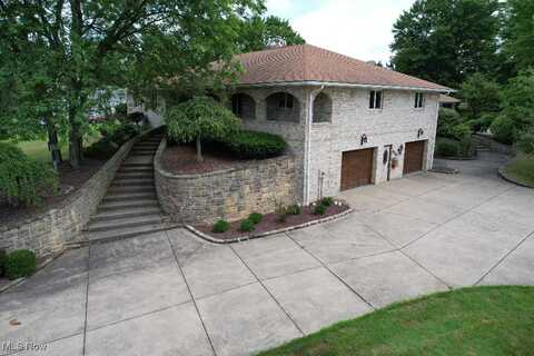 8187 N Lima Road, Youngstown, OH 44514