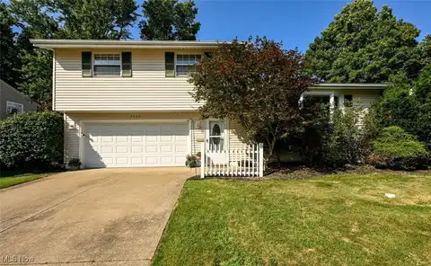 2032 Presidential Parkway, Twinsburg, OH 44087