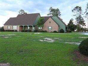 220 Lake Shore Drive, Alma, GA 31510