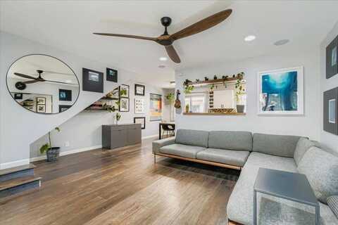 2640 Worden St, San Diego, CA 92110