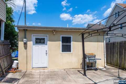 503-505 12th Avenue 3, Paterson, NJ 07514
