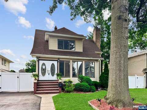 237 Elm Avenue, Teaneck, NJ 07666