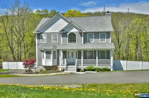 3 Susan Valley Terrace, Vernon, NJ 07462