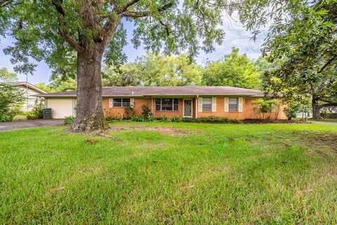 209 E Parker Rd, Nacogdoches, TX 75965