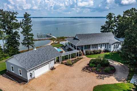 940 Plainview Road, Topping, VA 23169