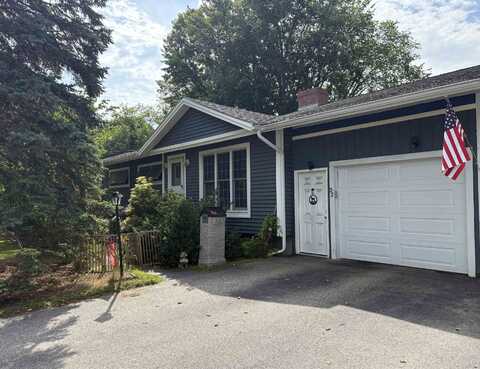 32 Clover Street, Exeter, NH 03833