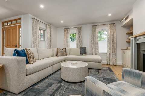99 Daniel Street, Portsmouth, NH 03801