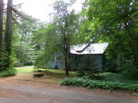 39 Racetrack Road, Newport, VT 05855