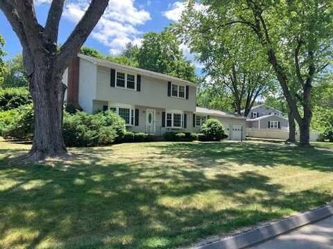 18 Vieckis Drive, Nashua, NH 03062