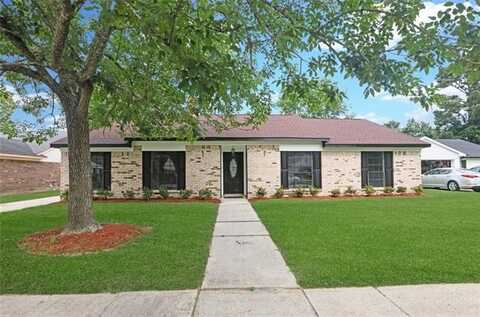 811 N LAKE VERRET Court, Slidell, LA 70461