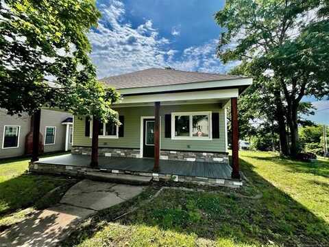 301 S Water Street, Locust Grove, OK 74352