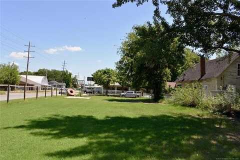 130 N Taft Street, Okmulgee, OK 74447