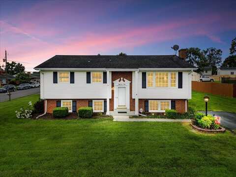 5904 Plantation Road, Roanoke, VA 24019