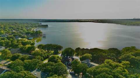 3310 Edgewater Court, Arlington, TX 76016