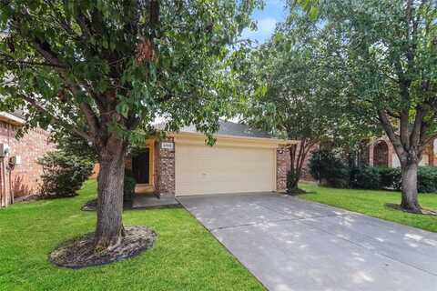 2709 Lynx Lane, Fort Worth, TX 76244