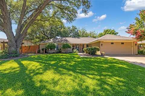 5704 Louise Way Drive, Arlington, TX 76017