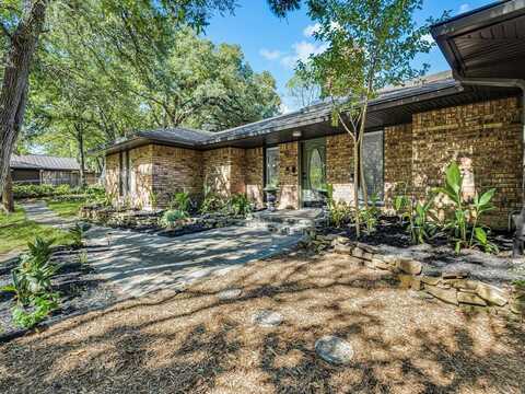 3005 Idlecreek Drive, Dalworthington Gardens, TX 76016