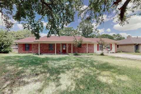 703 S 4th Street, Crandall, TX 75114